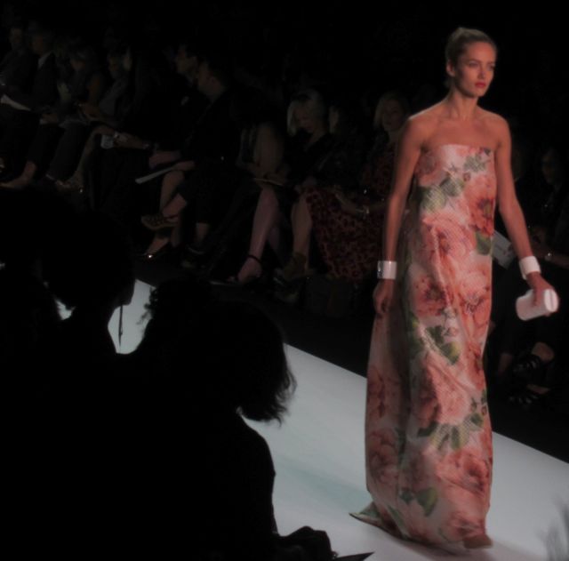 runway look at Isaac Mizrahi runway look at Isaac Mizrahi