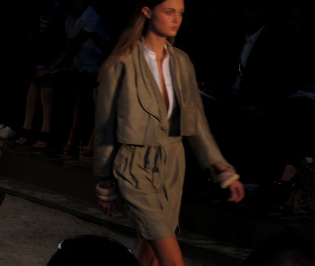 runway look at Edun runway look at Edun