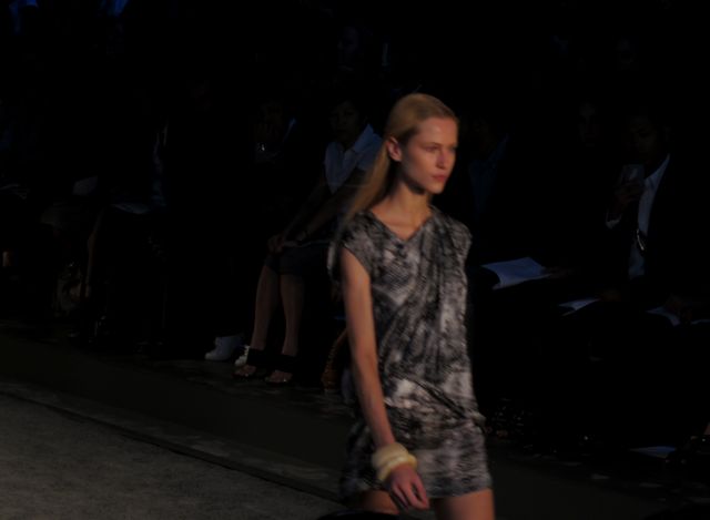 runway look at Edun runway look at Edun