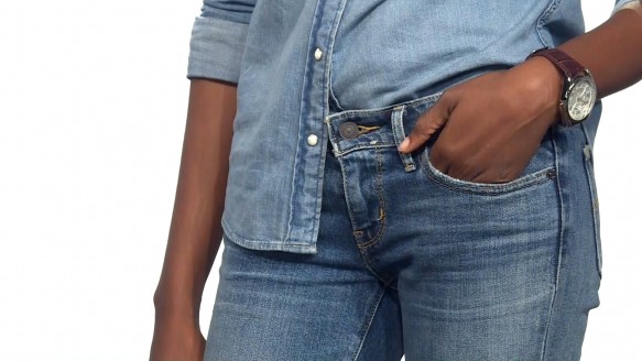 fashiontrendsrassi_WHKY.00_01_34_20.Still008
