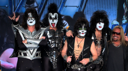 KISS and Mötley Crüe: THE TOUR KISS and Mötley Crüe: THE TOUR