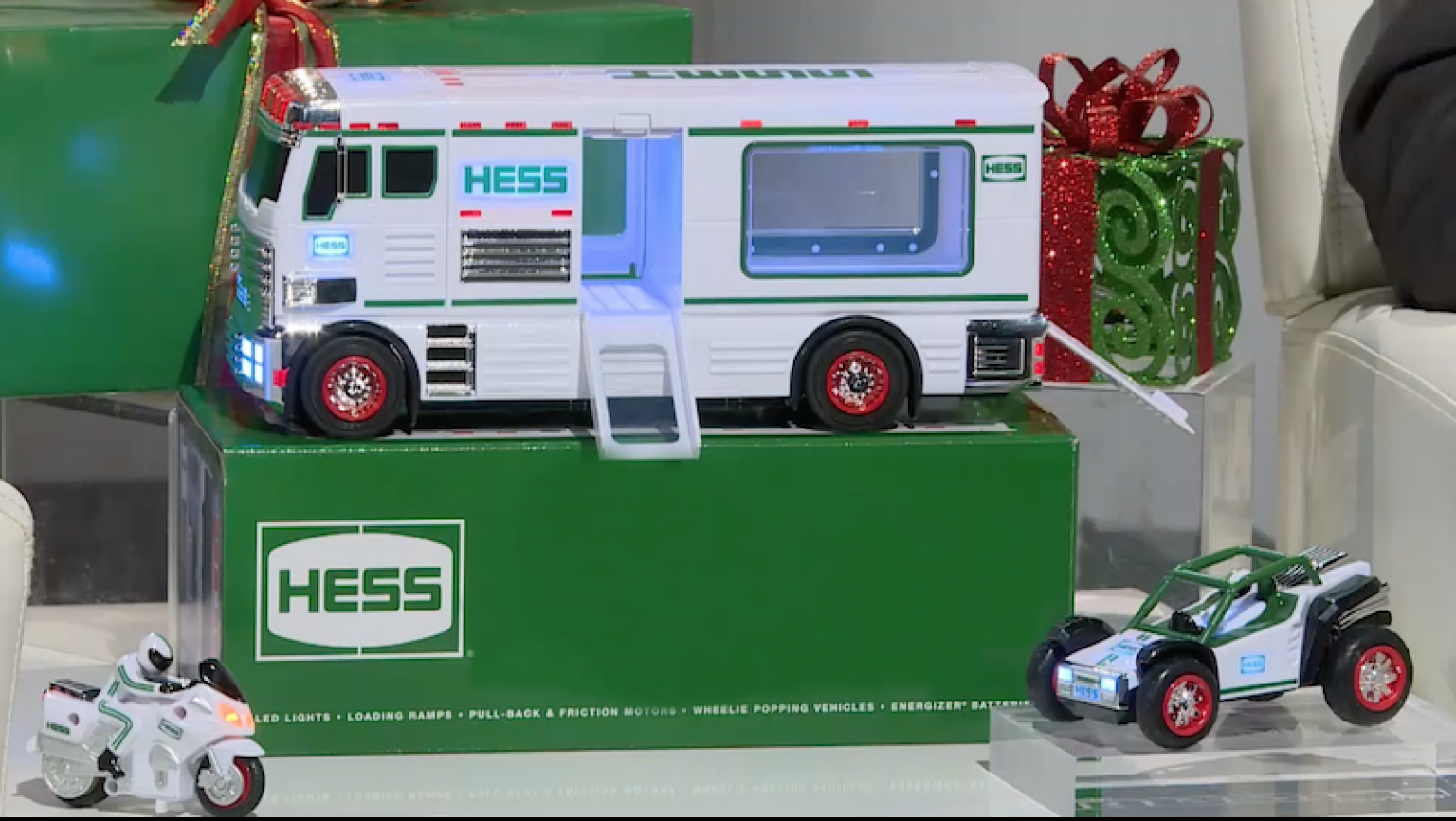 2018 hess holiday truck
