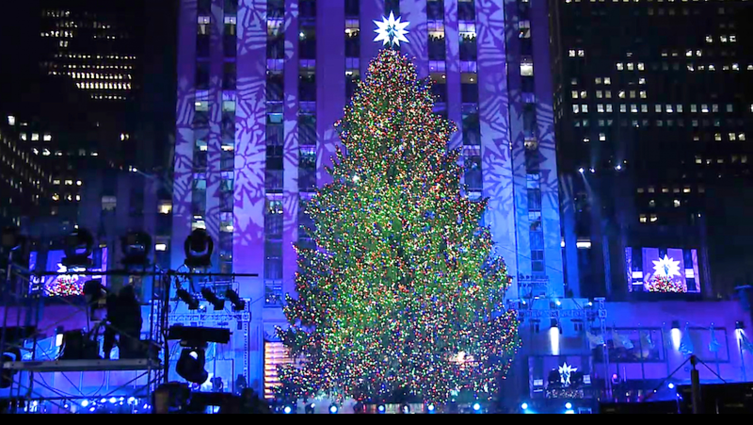 81st Annual Rockefeller Center Tree Lighting LifeMinute.tv