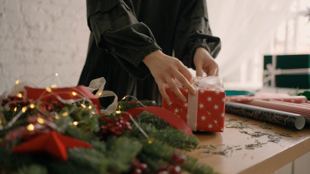 Savvy Shopping and Saving This Holiday Season 