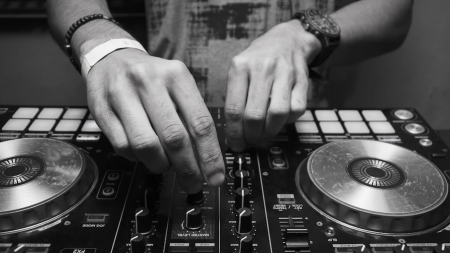 Celebs who DJ