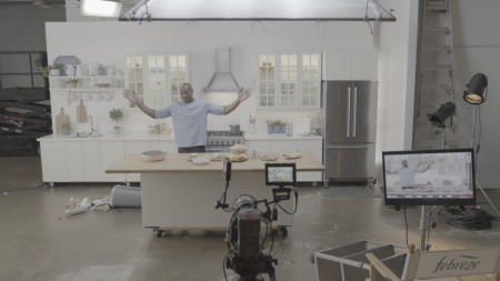 Pro Football Hall of Famer Terrell Owens Gets Us Super Bowl Ready