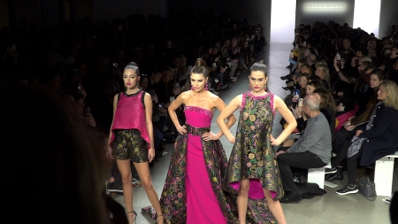 Lisa Rinna, Dennis Basso, fashion, Delilah Hamlin, Amelia Hamlin, NYFW, Fall 2020, New York Fashion Week, lifeminute, lifeminute.tv