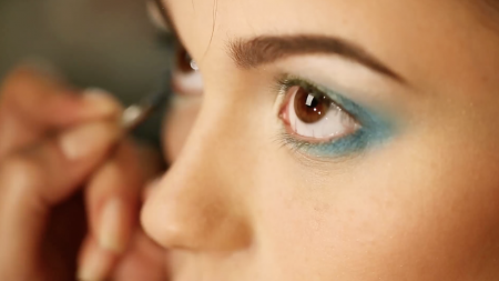 Statement Eyes for Spring 2021: Bold and Colorful