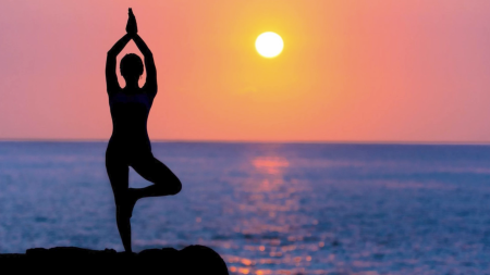 Celeb Yogis, Henrik Lundqvist, Amanda Beard, Chris Jericho, Meghan Markle, Kate Hudson, Gisele Bündchen, Britney Spears, Hilaria Baldwin, Judith Light, yoga, lifeminute, lifeminute.tv
