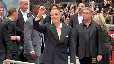 Brad Pitt shuts down Times Square for the world premiere of F1