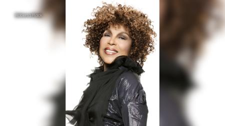 Roberta Flack passed at 88