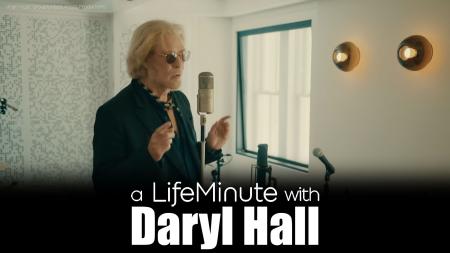 Daryl Hall Talks Sixth Studio Album D, Celebrating a Decade of “Daryl’s House,” and Touring with Howard Jones