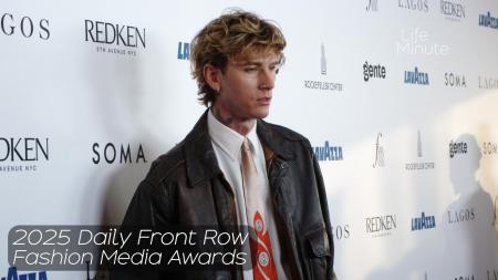 mgk honored with Style Icon