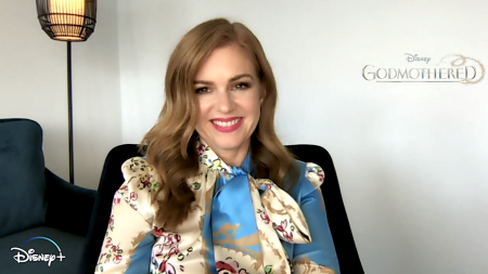 Isla Fisher talks new movie Godmothered 