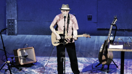 Graham Parker Squeezes Out Genius 
