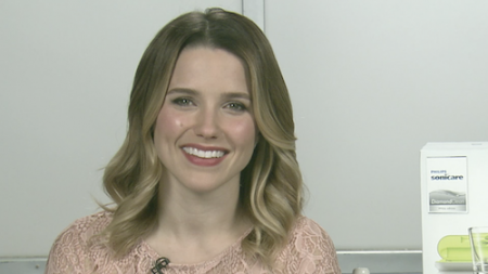 Sophia Bush, Philips Zoom