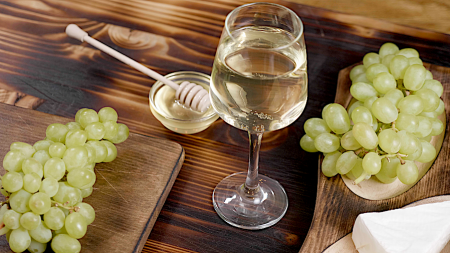 Go-to Guide for White Wine Pairing 