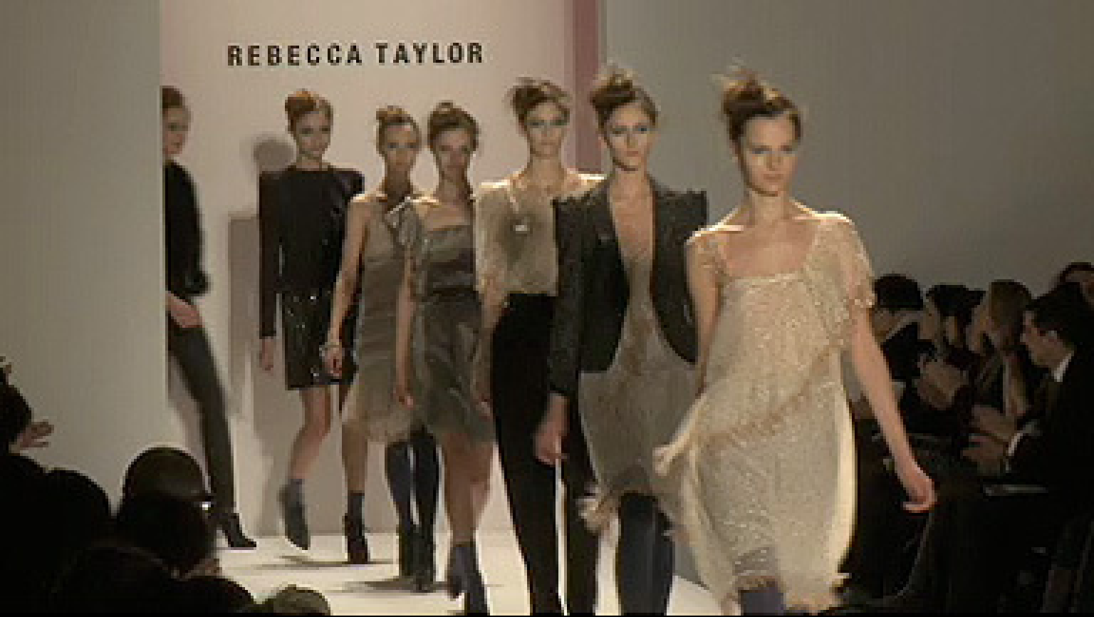 New York Fall Fashion Week MUSTHAVE Trends Report LifeMinute.tv