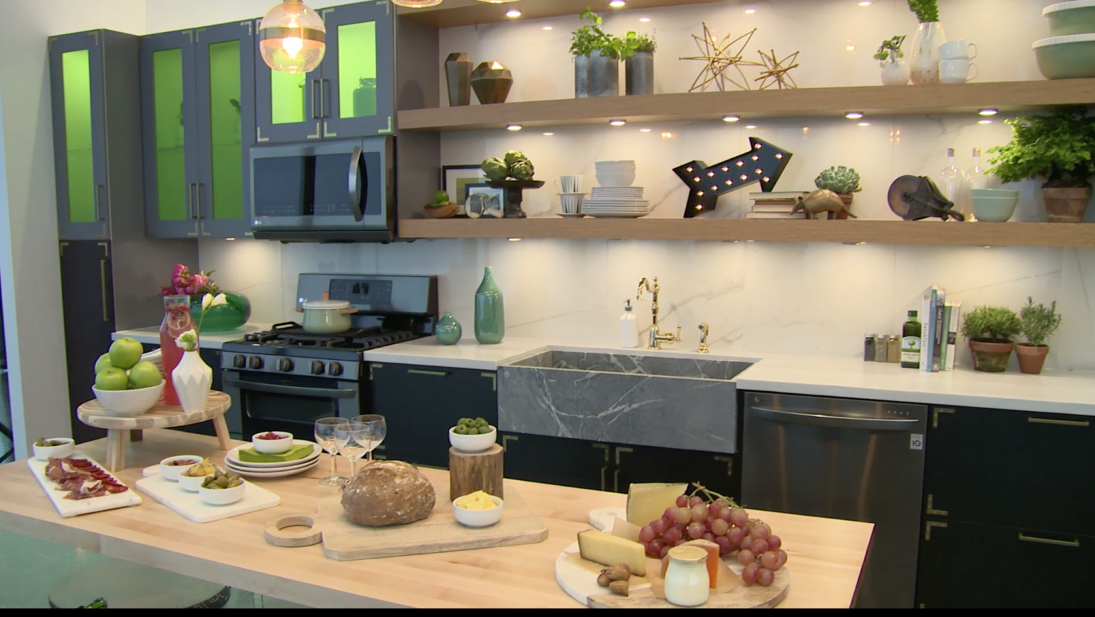 HGTV Design Stars Talk What's Hot in Kitchen Design in New York City ...