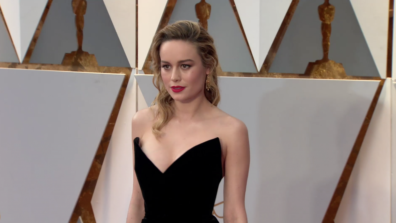 Beauty Breakdown Oscar Glam from Eyes to Lips LifeMinute TV