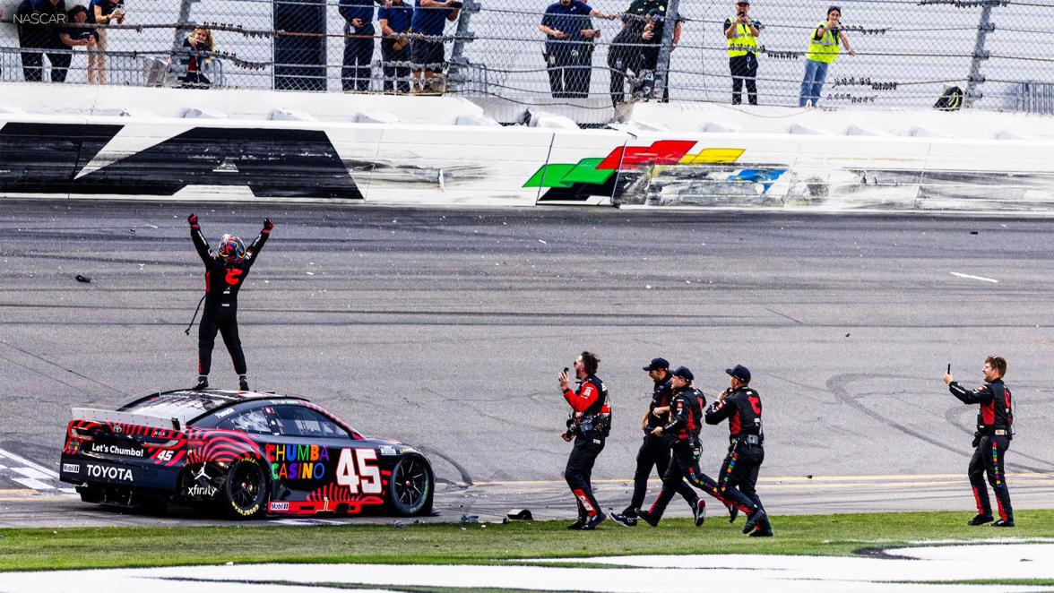Tyler Reddick wins Daytona 500 in dramatic last-lap finish