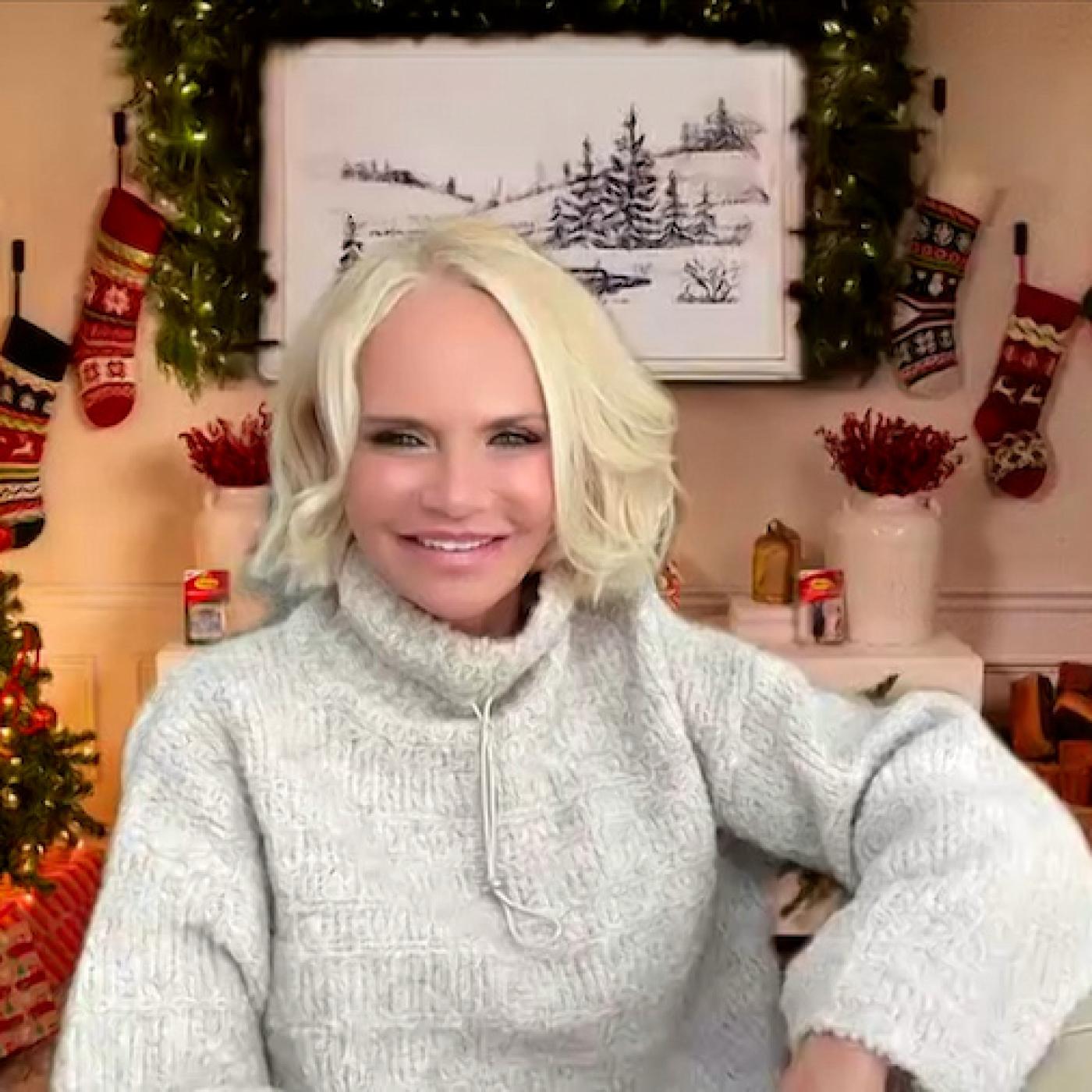 Kristin Chenoweth Dishes on Holiday Plans, Beauty Tips, Favorite Roles, 20 Years of Wicked, and What's Next for Her episode artwork