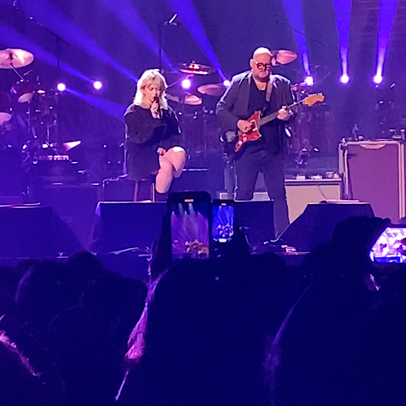 Violet Grohl and Alain Johannes Kick Off Emotional Taylor Hawkins LA Tribute Concert episode artwork
