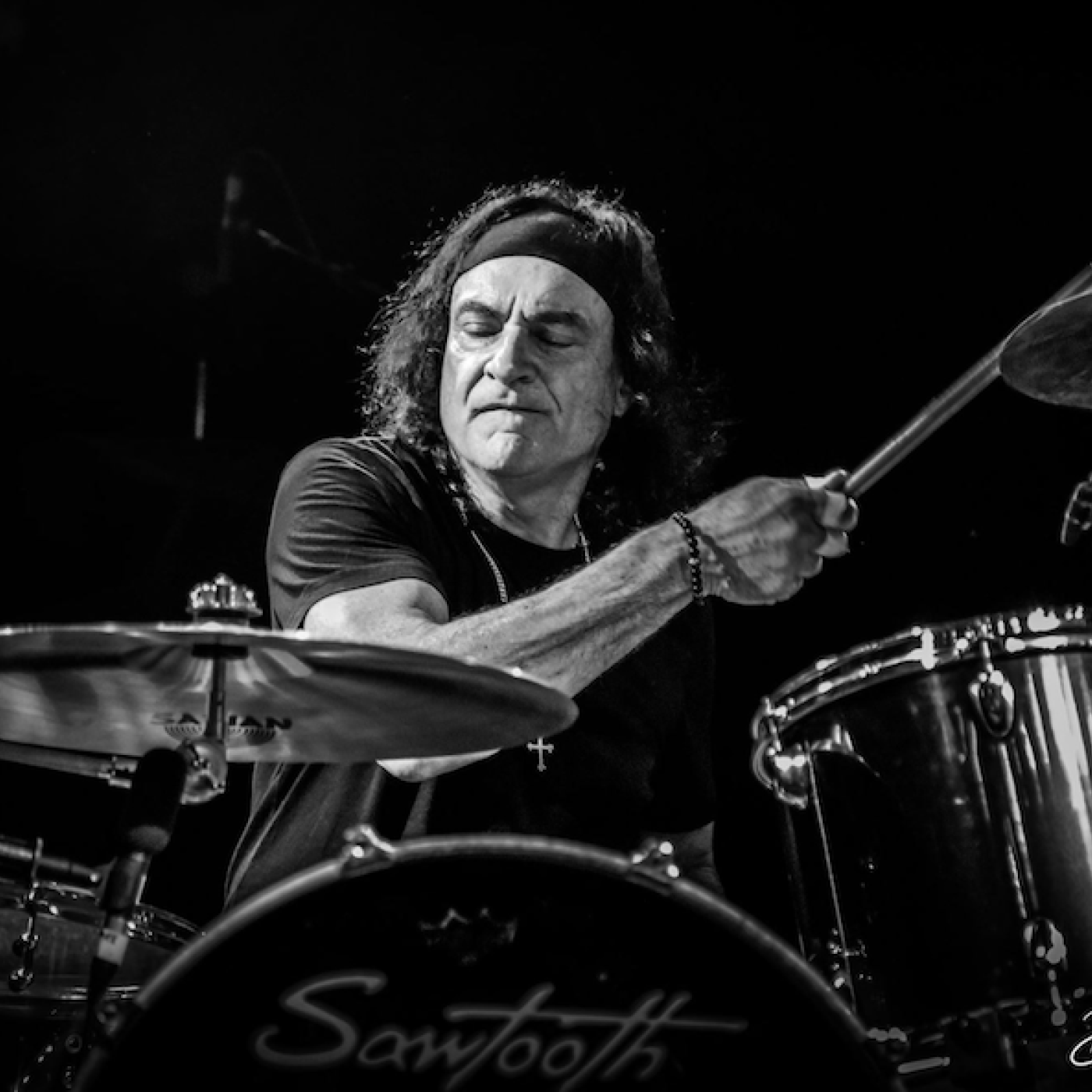 Dio and Black Sabbath Legendary Drummer Vinny Appice Commemorates Nearly 40 Year Anniversary of Holy Diver episode artwork