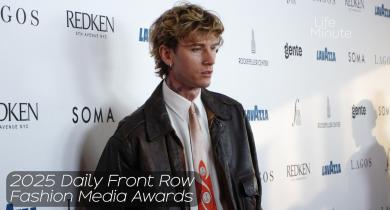 mgk honored with Style Icon