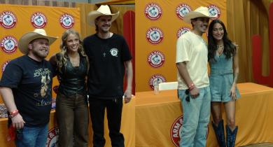Country Stars Avery Anna and Hannah McFarland Come Clean at Stagecoach