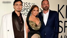 Jennifer Lopez and Ben Affleck reunite on the red carpet