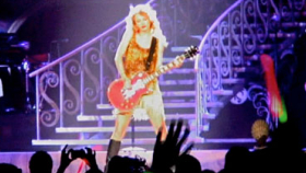 Taylor Swift Pumps Up The Volume in NJ With Speak Now Tour